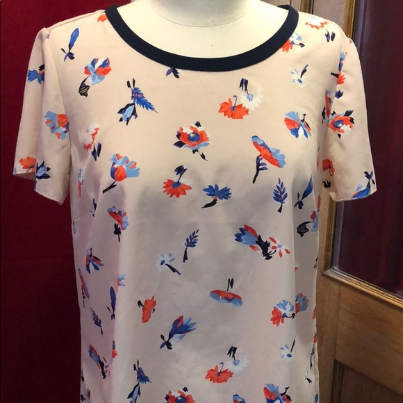 GUC Talbots floral blouse - size 8P - Picture 2 of 8